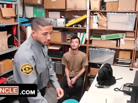 Mall cop to suspect 