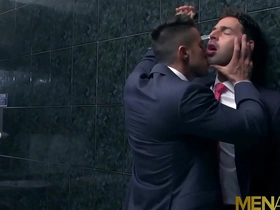 Menatplay handsome jock klein kerr anal fucks dario beck