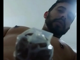Novinho grava video pra casada , safado gozando na cueca , dotado mijando na camisinha (videos completos xvideos red)